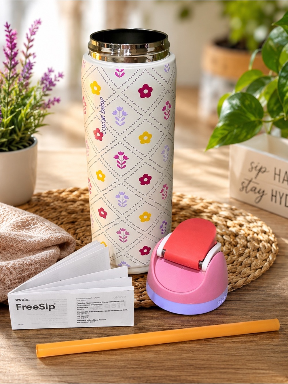 Owala FreeSip 32 oz Color Pop Water Bottle Brand New Floral Insulated Bottle
